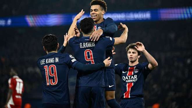 巴黎圣日耳曼主场大胜曼联,晋级欧冠八强 巴黎圣日耳曼主场大胜曼联,晋级欧冠八强