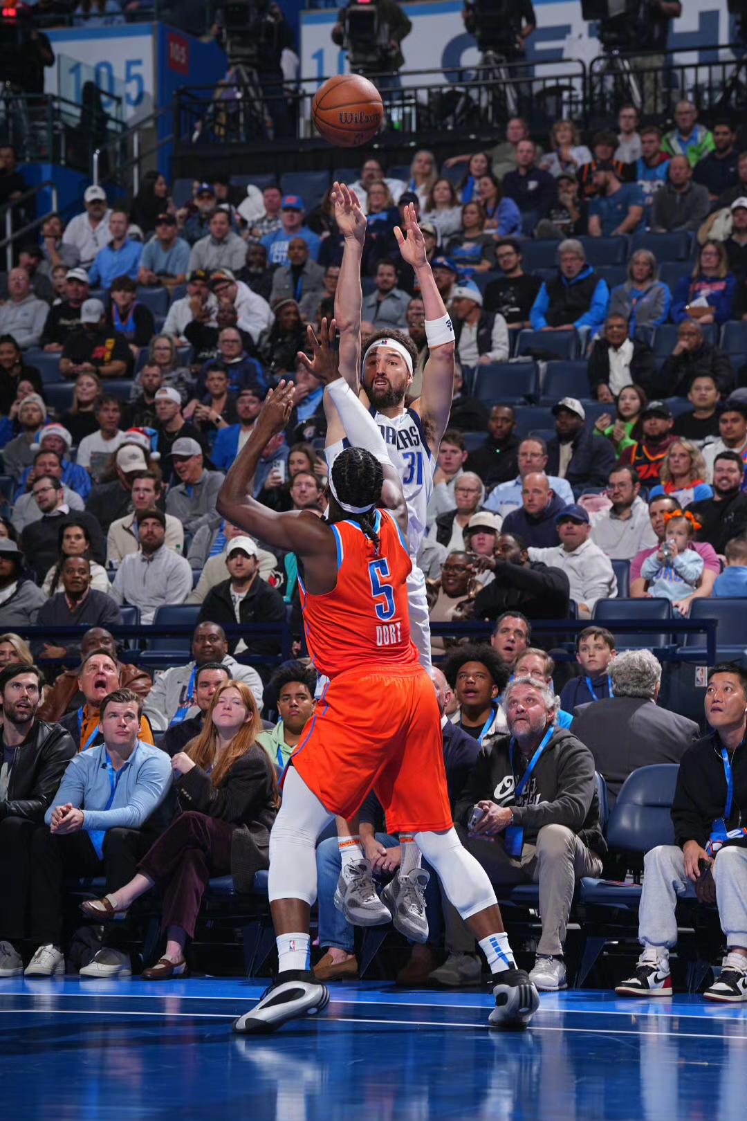 关于鹈鹕队主场告捷，晋级下一轮比赛的信息