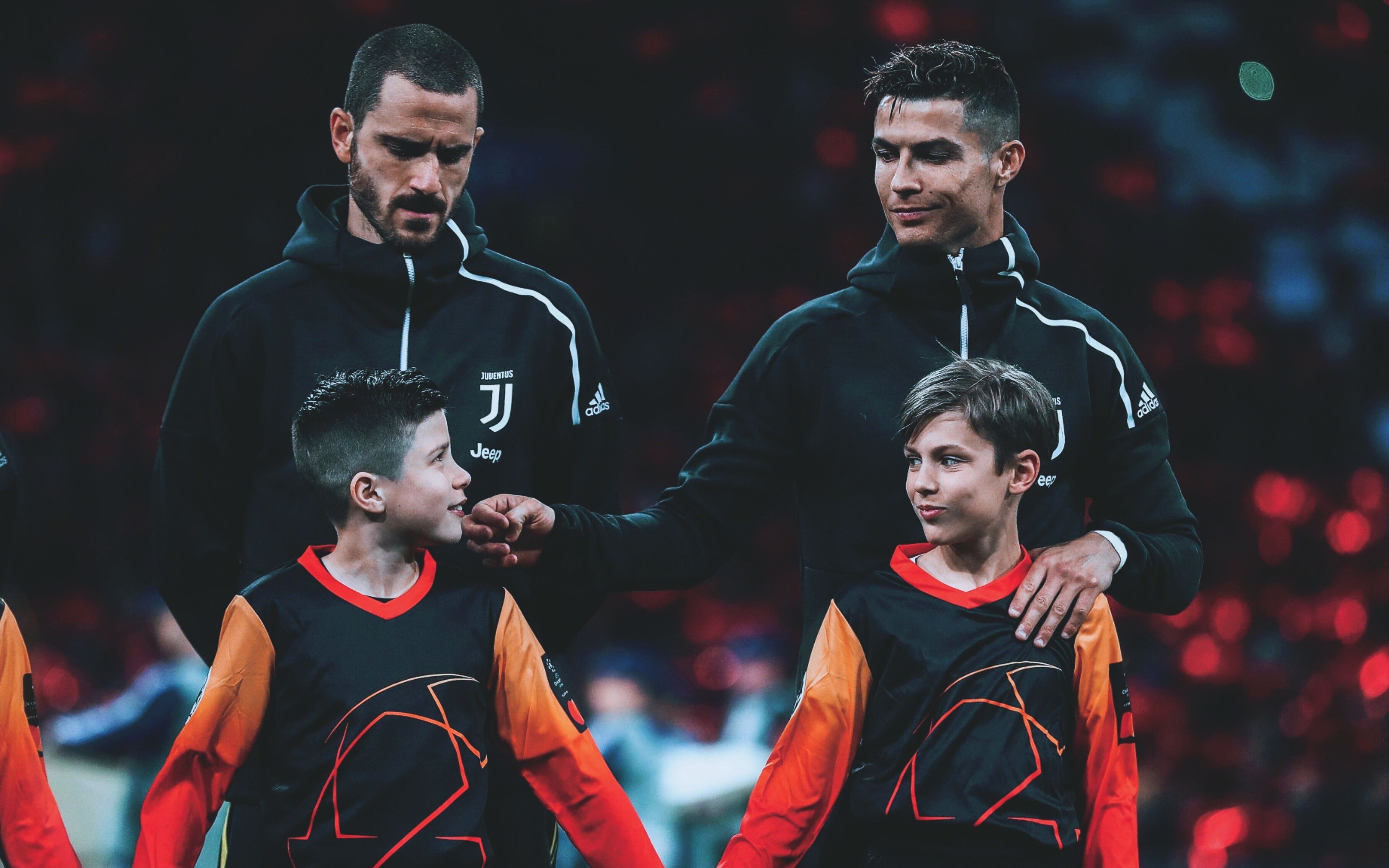 开云体育app-关于阿贾克斯铁血抗争，欧冠之旅终结的信息