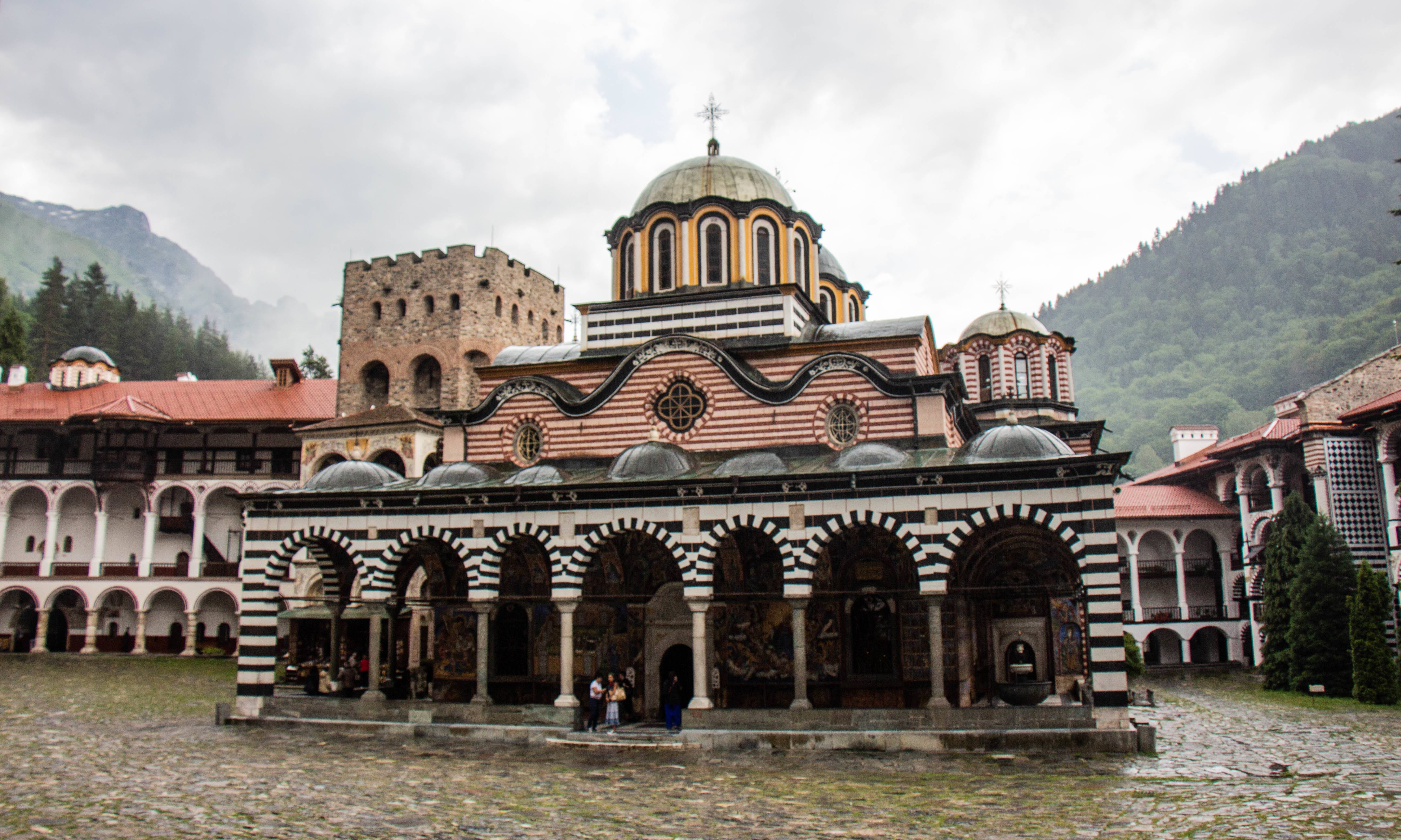 开云体育登录-包含塞尔维亚遭逢困境，摩尔多瓦-客场逆转，积分榜领先地位岌岌可危的词条
