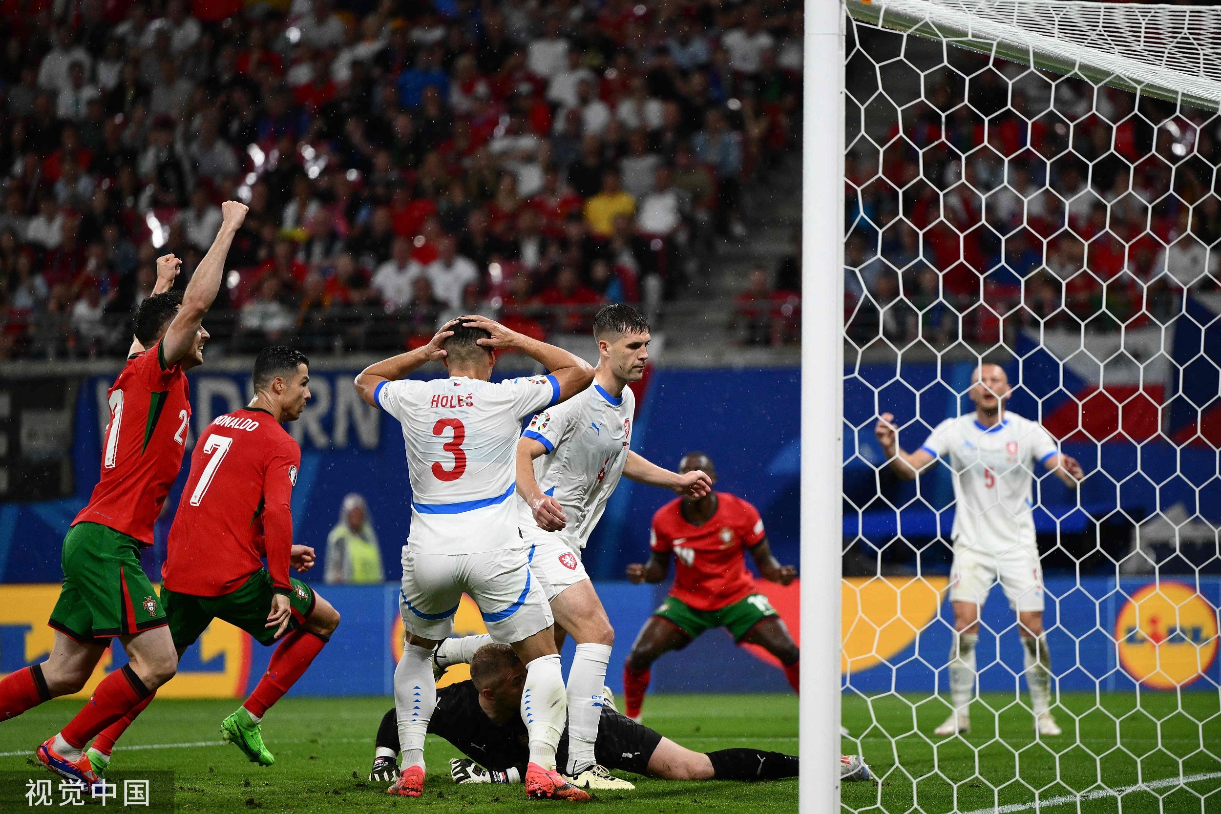 捷克队在关键比赛中取得胜利,争取欧洲杯资格的简单介绍 捷克队在关键比赛中取得胜利,争取欧洲杯资格的简单介绍