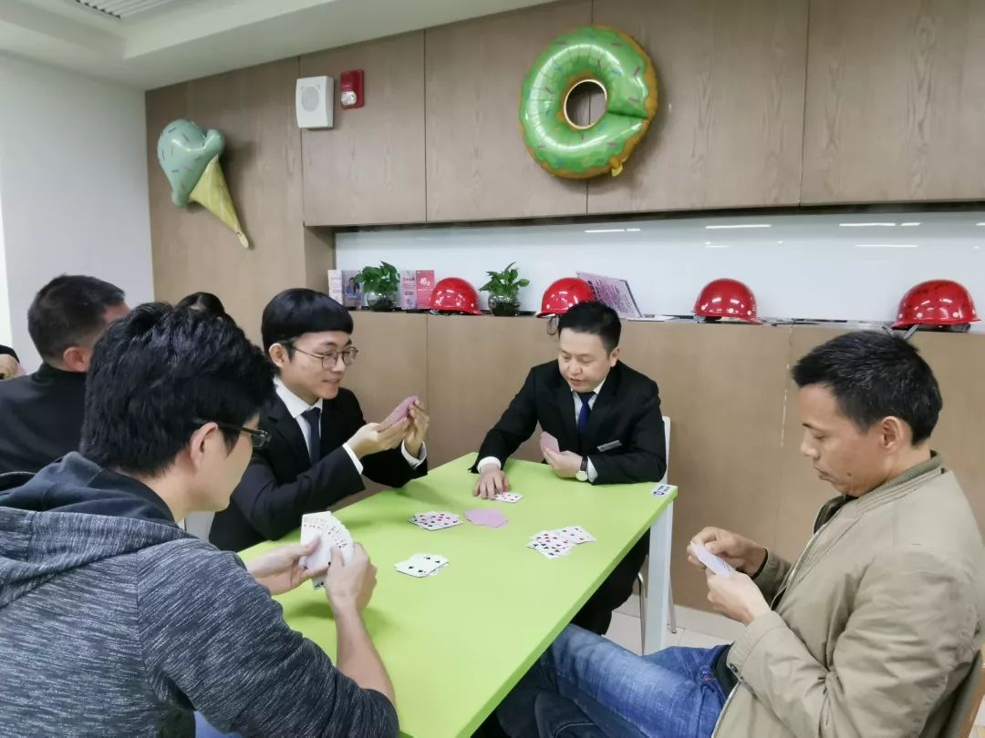 关于比赛胜利并非靠运气，团队默契是关键的信息