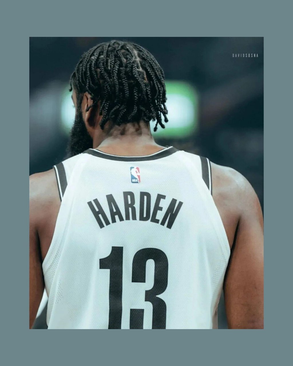 篮网队主帅盛赞哈登表现，称其是球队灵魂