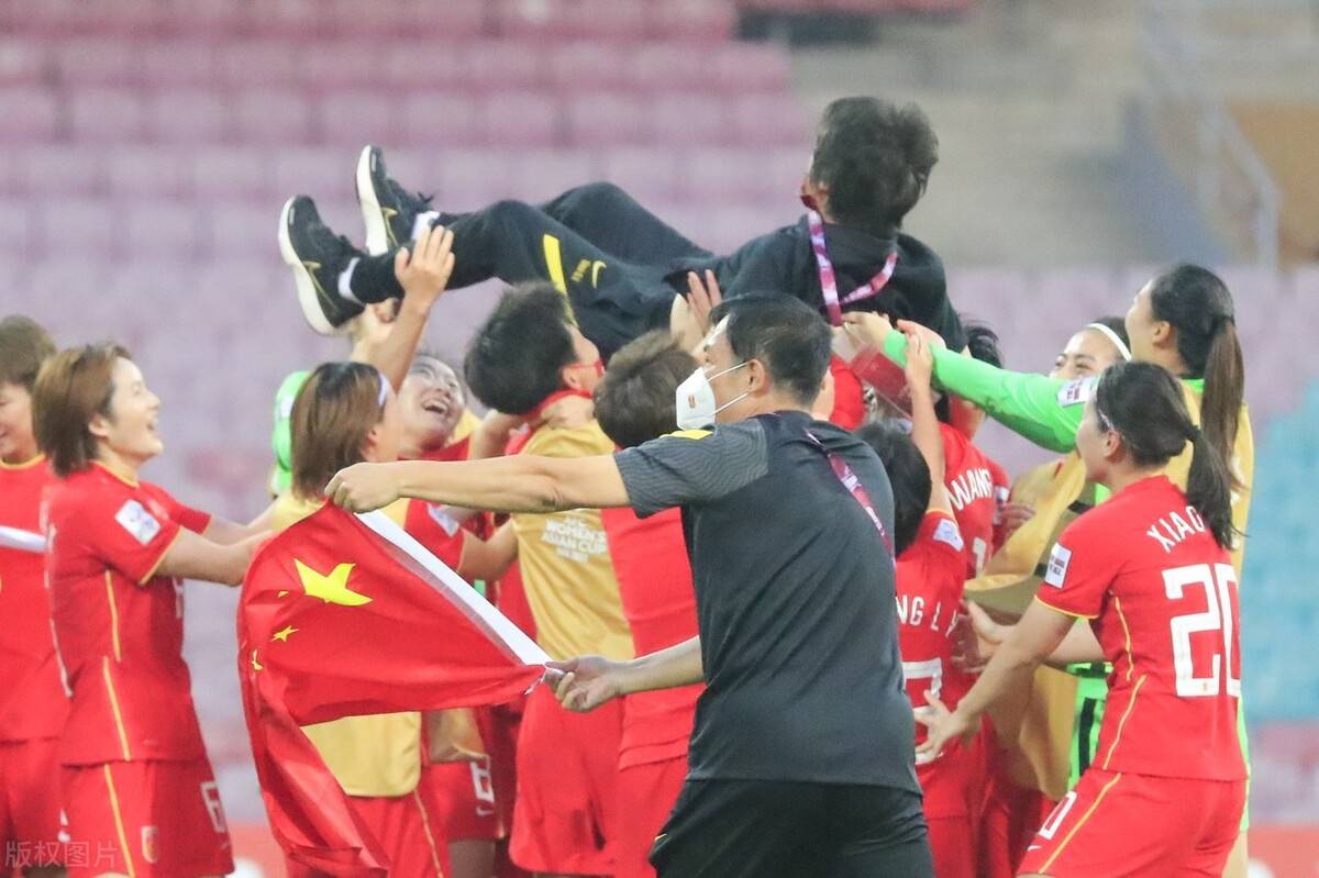 包含中国女足比赛中的抢球大战,场面异常激烈令人过目难忘的词条 包含中国女足比赛中的抢球大战,场面异常激烈令人过目难忘的词条