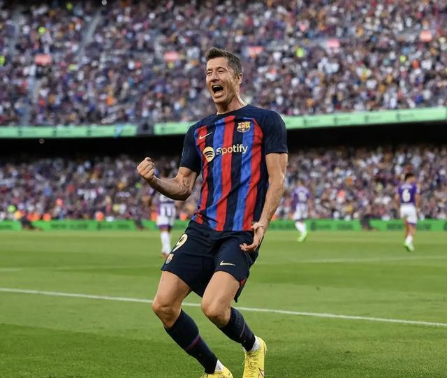 开云官网-巴塞罗那逆转战胜多特蒙德，全取三分