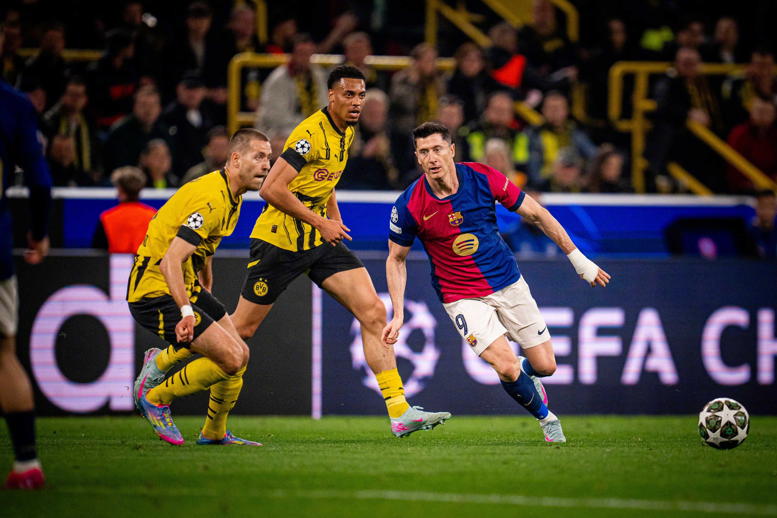 开云体育下载-尤文图斯胜巴萨，晋级欧冠四强