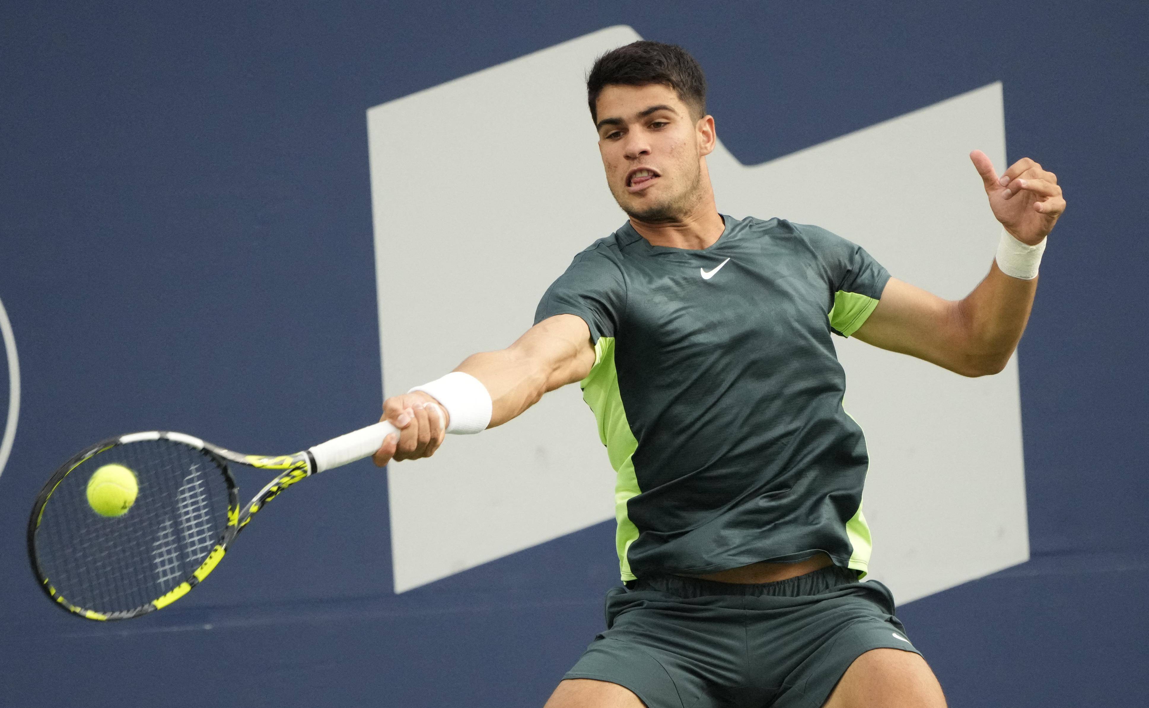 开云APP-加拿大队员奋勇争先成功晋级下一轮