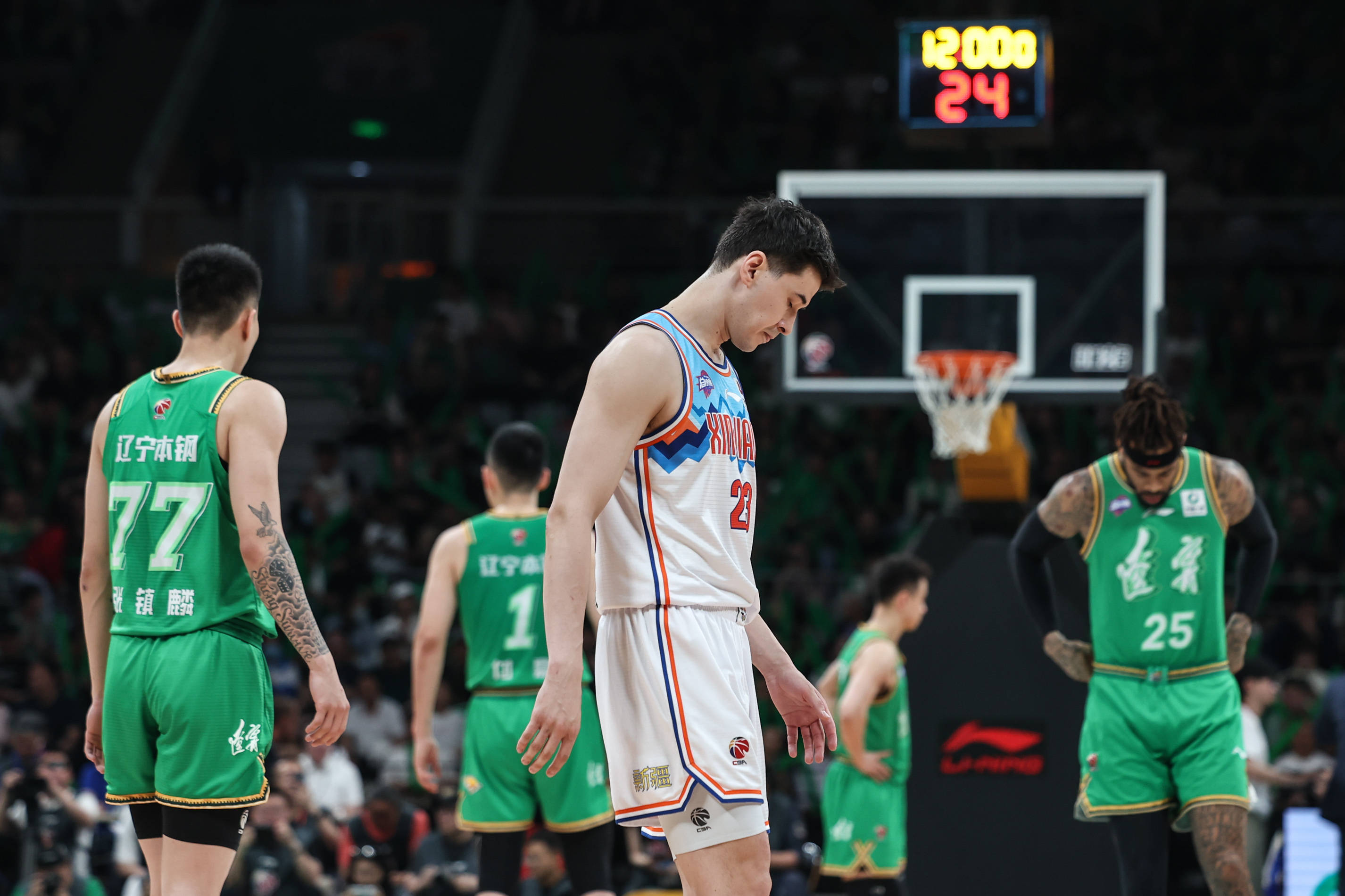 河南队主场惜败新疆男篮 河南队主场惜败新疆男篮