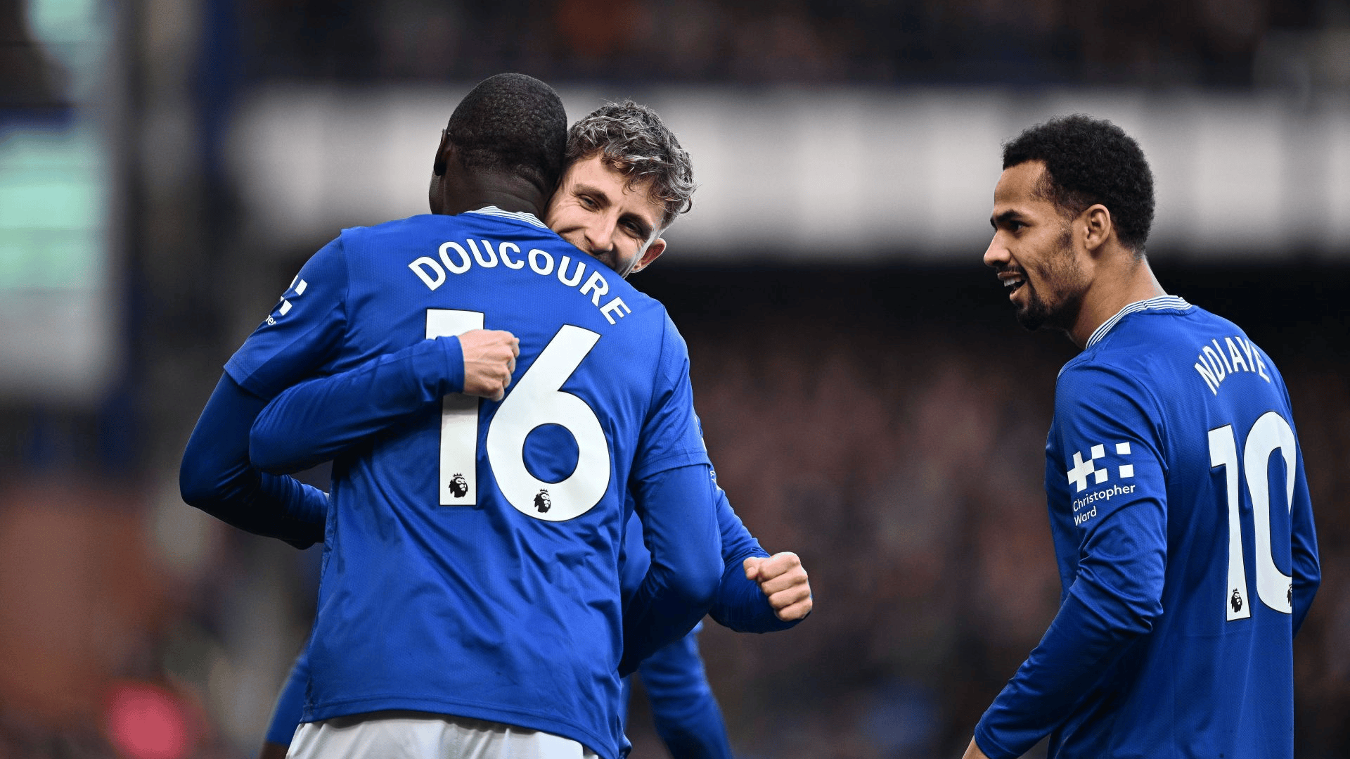 开云体育在线-埃弗顿主场大胜伯恩茅斯，实现反弹