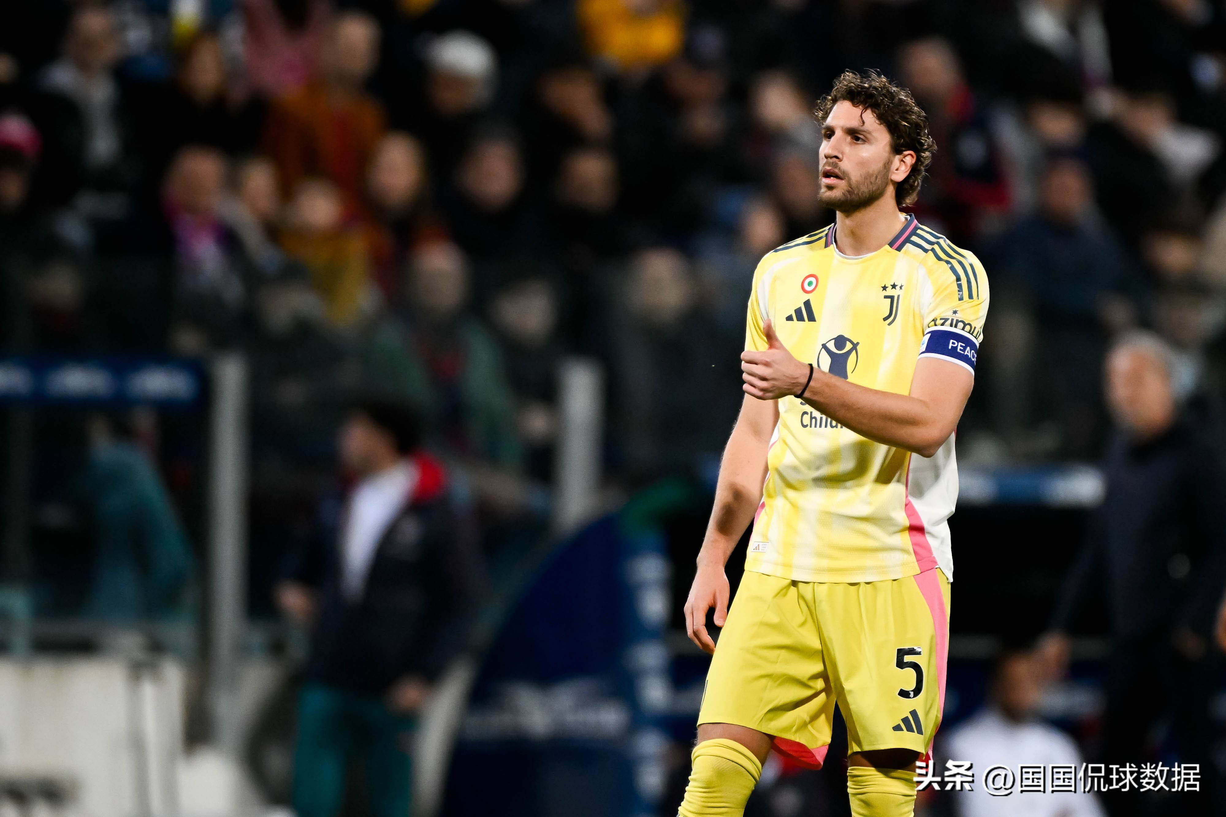 意大利遭遇尤文逆转,英超局势紧张 意大利遭遇尤文逆转,英超局势紧张