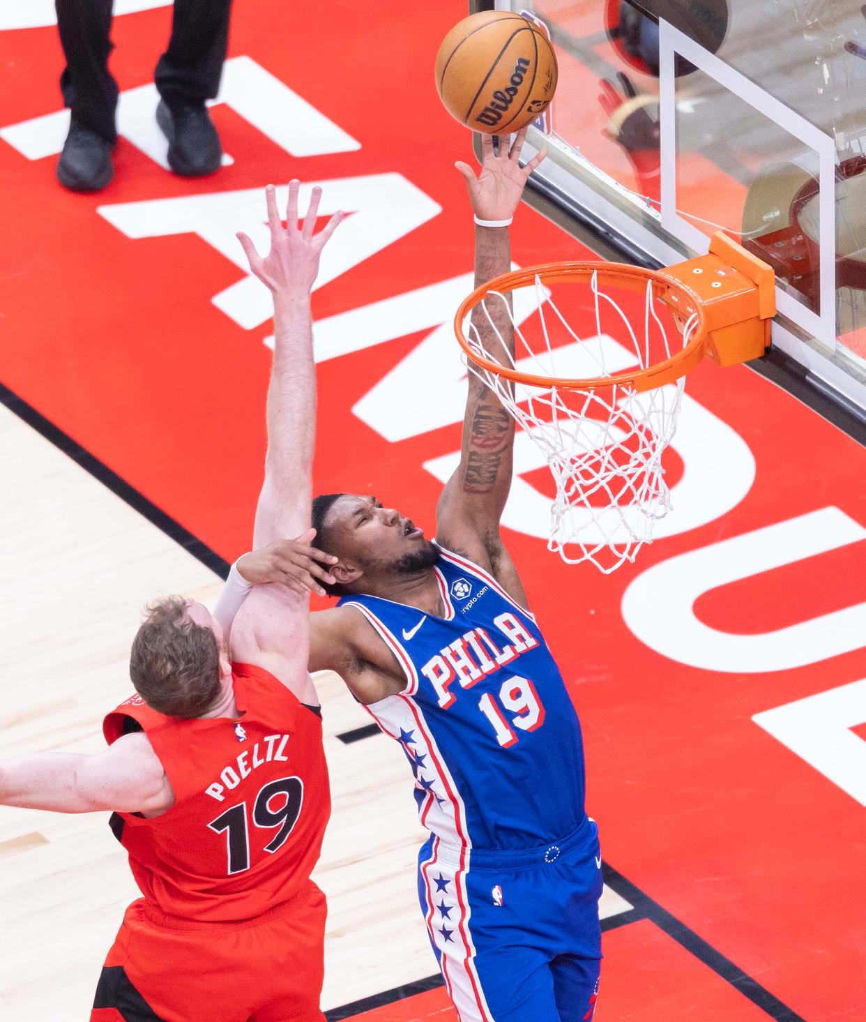 NBA常规赛猛龙不敌太阳，吞下两连败