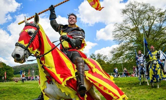 英国乒乓球队鏖战德国乒乓球队，奥恰洛夫制霸全场的简单介绍