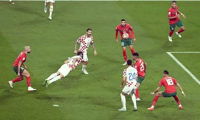 开云体育app-摩洛哥完胜乌拉圭，莫德里奇惊艳世界