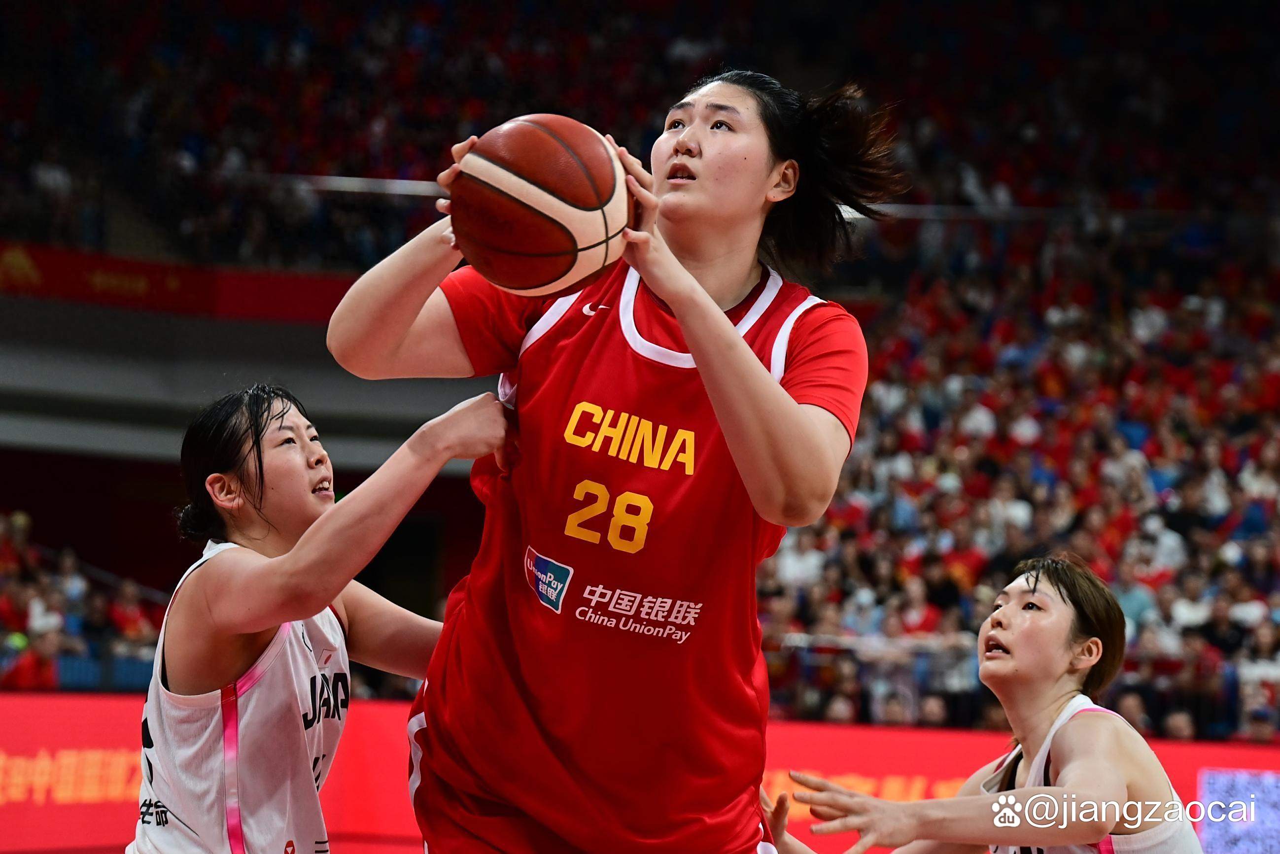 篮网女主人惨败对手,开启新赛季 篮网女主人惨败对手,开启新赛季