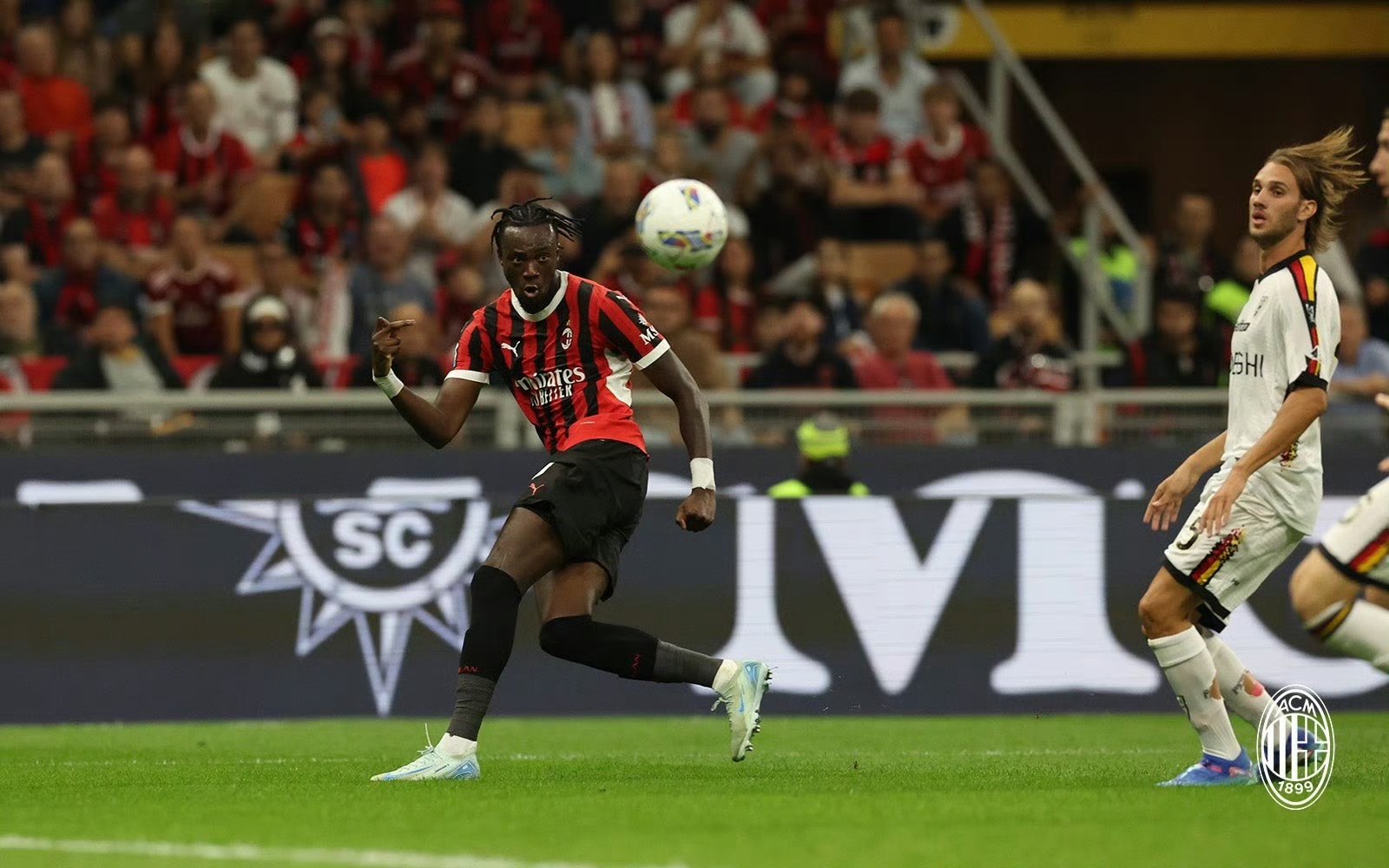 那不勒斯逆转AC米兰,莱万惊艳四座 那不勒斯逆转AC米兰,莱万惊艳四座