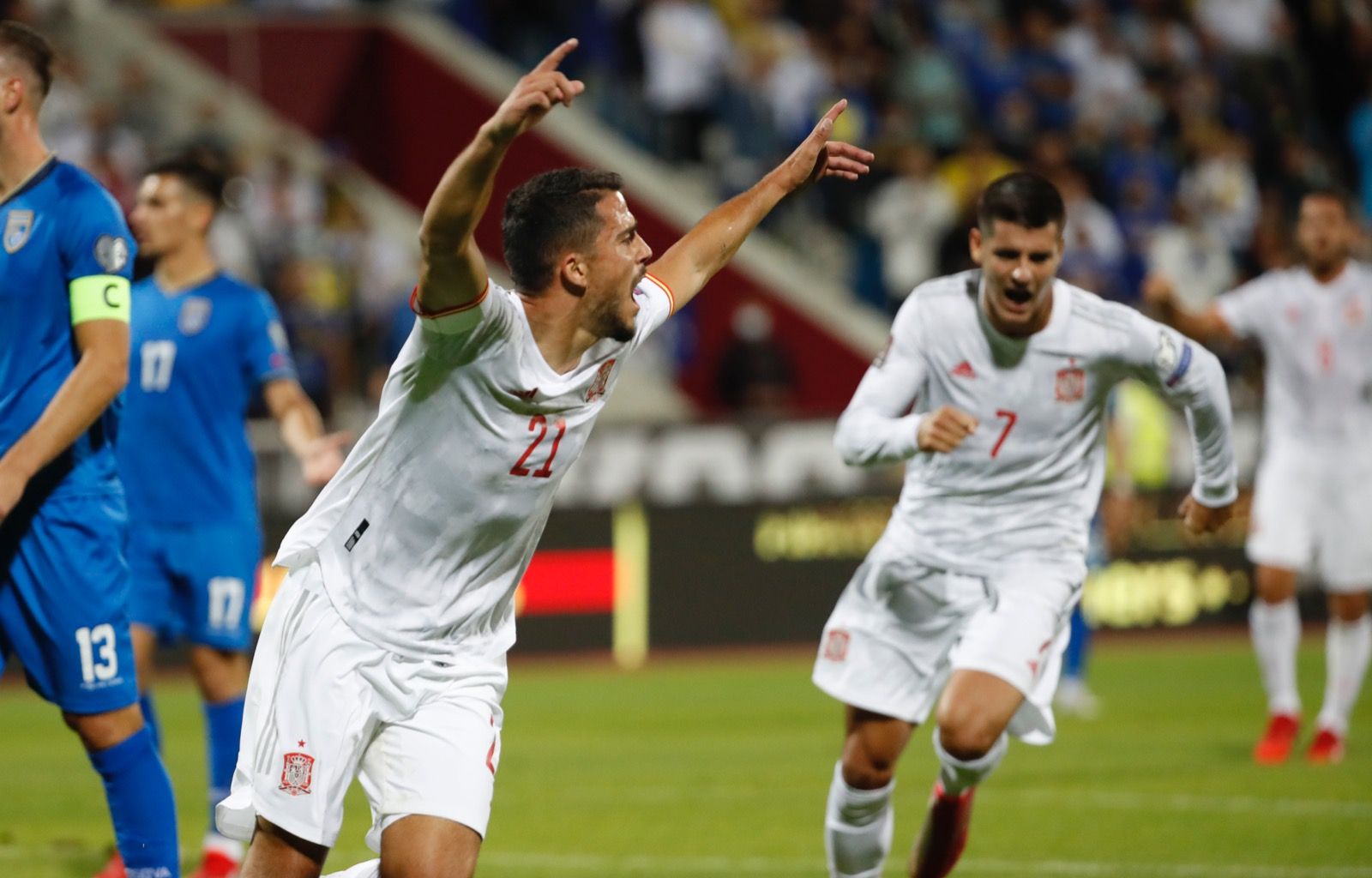 法国队完胜日本队,辛杜关键制胜 法国队完胜日本队,辛杜关键制胜