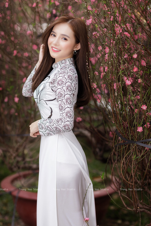 杜兰特绝命时刻显神威,率队力克湖人展巨星本色