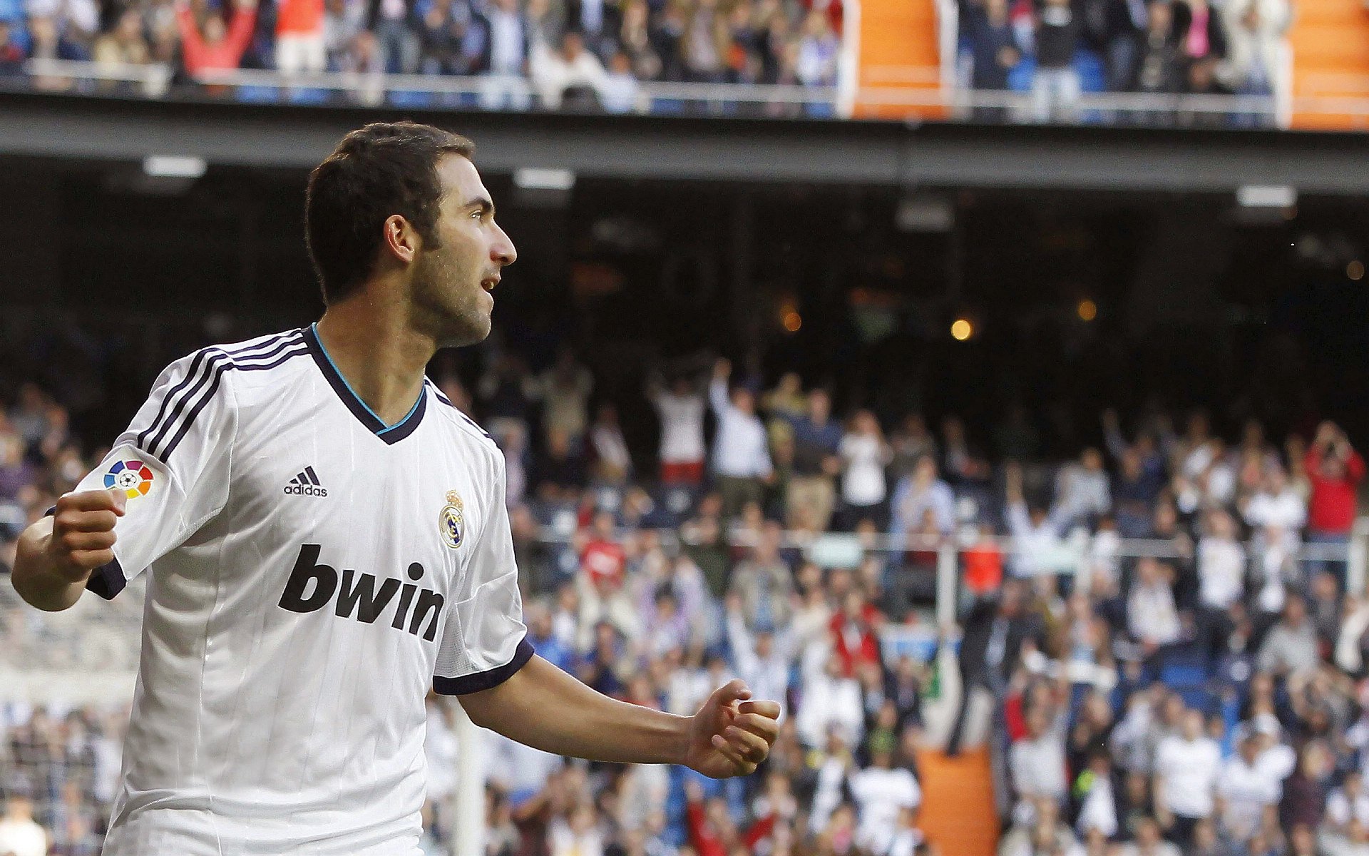 开云体育在线-蓝衫风暴席卷红魔之殇，格列兹曼爆发难阻阿尔及利亚曼联帮一波流