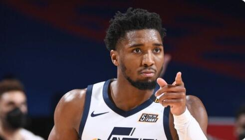 开云APP-戈贝尔舞台越大越强，国王关键战突围广东队