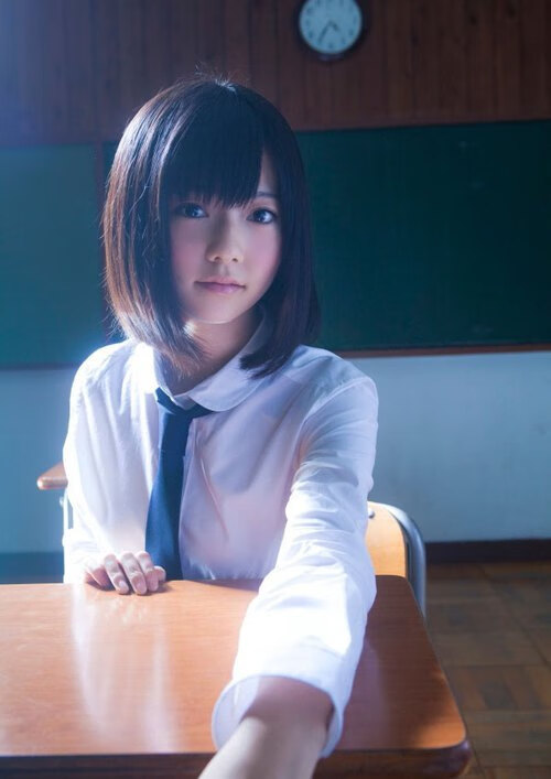 答案,不在伯纳乌的聚光灯下,摩纳哥的稳与罗德里格斯的满